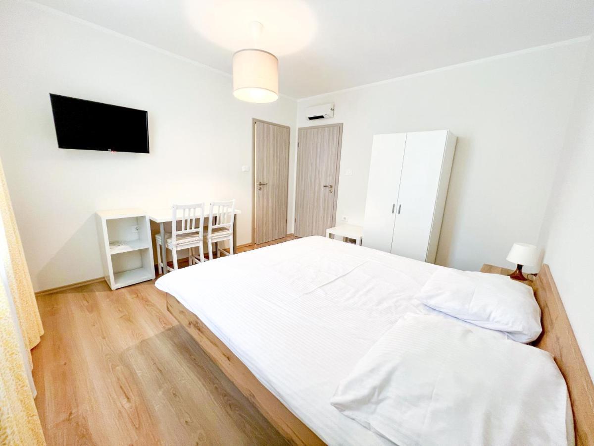 Hop House Garni Hotel โพสโตยนา ภายนอก รูปภาพ