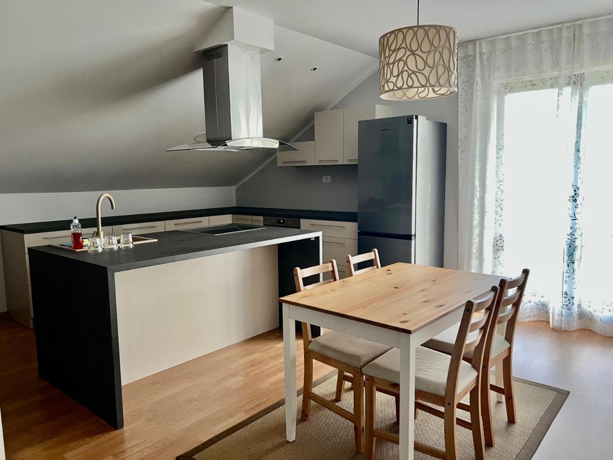 Hop House Garni Hotel โพสโตยนา ภายนอก รูปภาพ