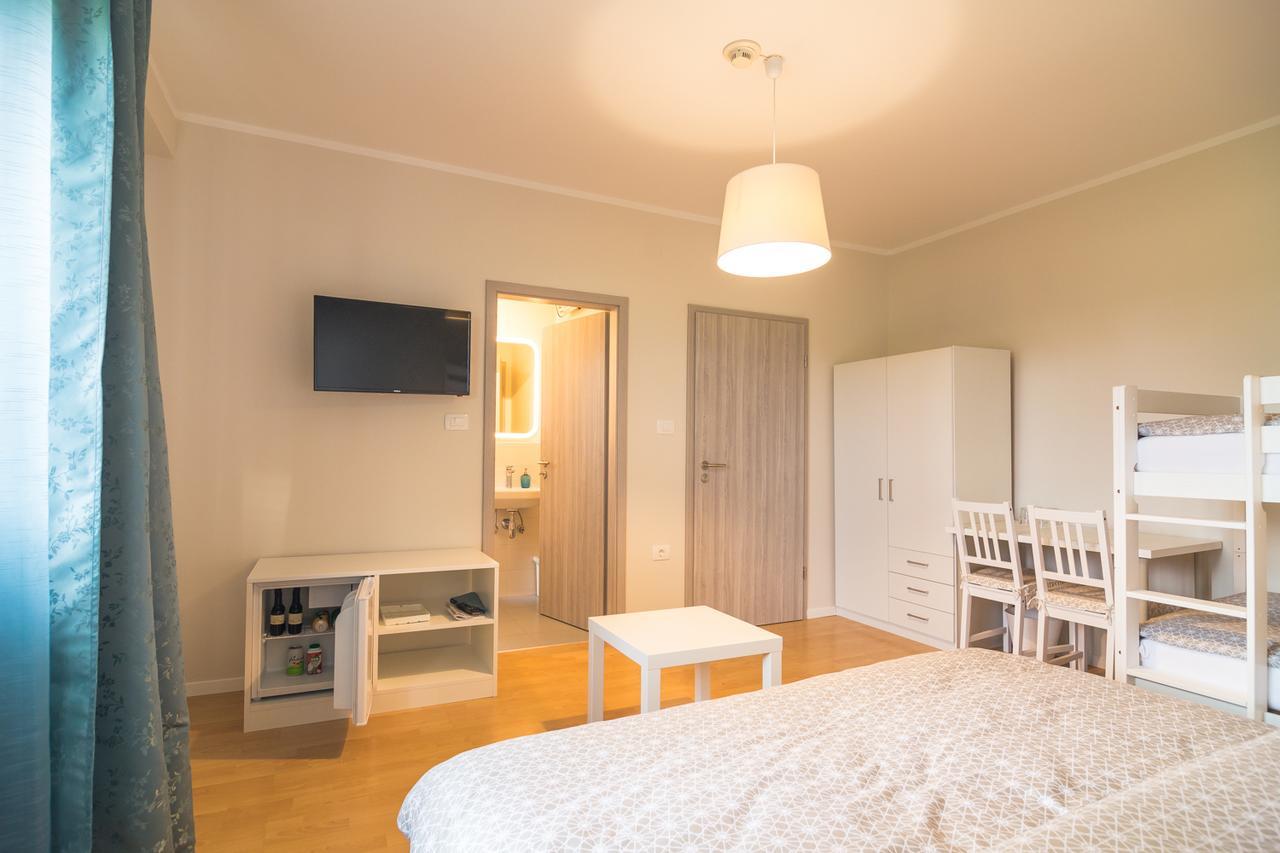 Hop House Garni Hotel โพสโตยนา ภายนอก รูปภาพ