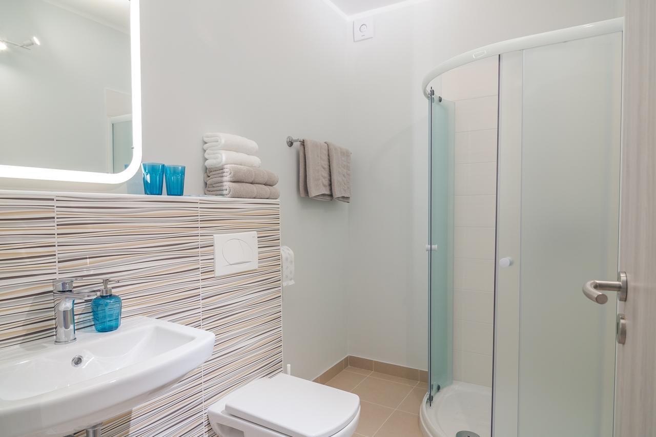 Hop House Garni Hotel โพสโตยนา ภายนอก รูปภาพ